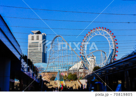 コロナ禍前の混雑した東京ドームシティ コロナ禍前の混雑した東京ドームシティ 70819805