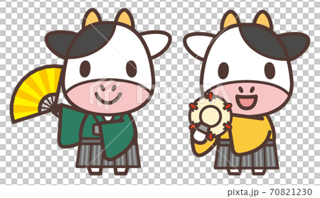 扇子と鼓を持つかわいい牛のキャラクターのイラスト素材
