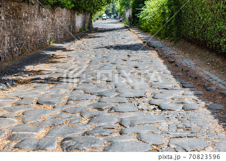イタリア　ローマ　アッピア街道 70823596