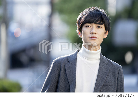 20代の男性 ポートレート 20代の男性 ポートレート 70827177
