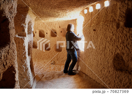 Ancient interior inside a cave house in Goreme, Cappadocia, Turkey. 70827369
