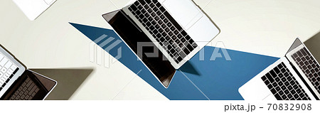 Many Laptop computers with shadow 70832908