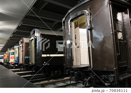 リニア鉄道館、収蔵車両エリアの車両群 リニア鉄道館、収蔵車両エリアの車両群 70836111