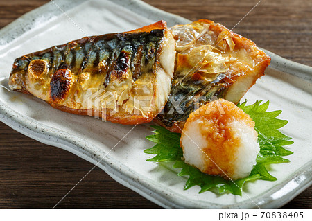 塩サバ焼き 70838405