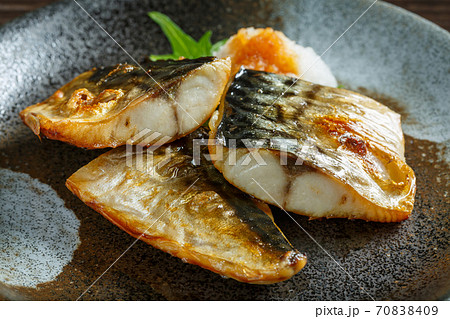 塩サバ焼き 70838409