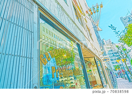 [アニメ風] 東京の都市風景 渋谷区神南1丁目 ファイヤー通り周辺の風景 70838598
