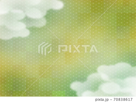日本画風正月背景 緑色の霞と雲がかかった金箔に着物和柄 麻の葉 あさのは 日本画風正月背景 緑色の霞と雲がかかった金箔に着物和柄 麻の葉 あさのは 70838617