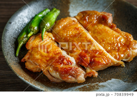 鶏の照り焼き 鶏の照り焼き 70839949