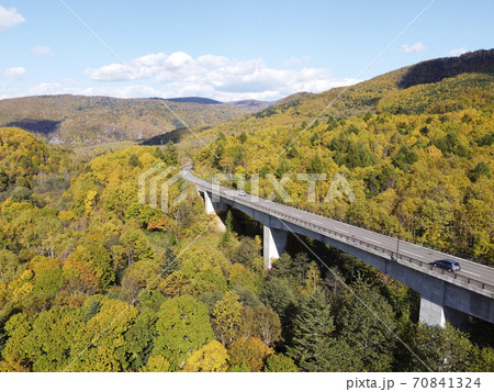 北海道 赤井川周辺の紅葉(空撮) 北海道 赤井川周辺の紅葉(空撮) 70841324