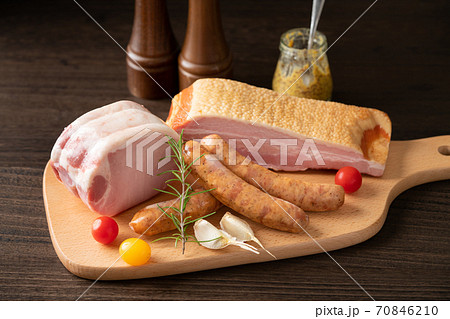ロースハム ソーセージ ベーコン 加工肉盛り合わせ ロースハム ソーセージ ベーコン 加工肉盛り合わせ 70846210