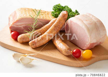 ロースハム ソーセージ ベーコン 加工肉盛り合わせ ロースハム ソーセージ ベーコン 加工肉盛り合わせ 70846822