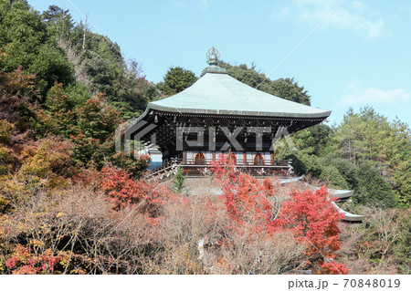 広島県　秋　宮島　大聖院　摩尼殿 70848019