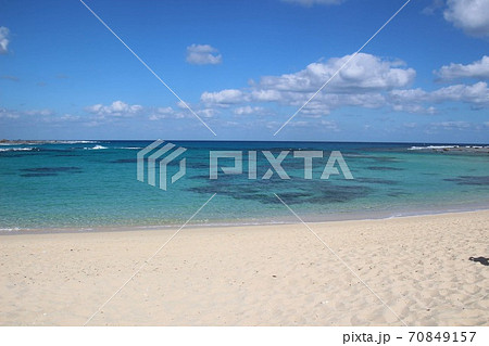 8月の奄美大島の海 70849157