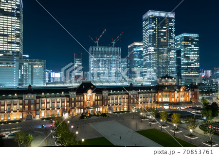 東京の名所 東京駅前広場の景色 東京の名所 東京駅前広場の景色 70853761