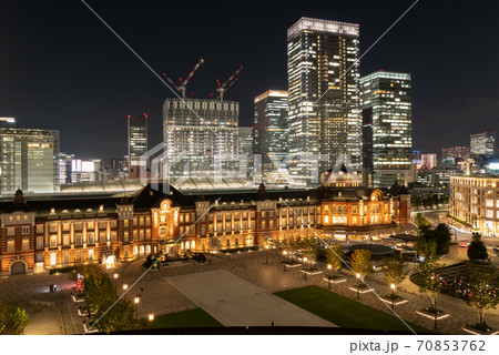 東京の名所 東京駅前広場の景色 東京の名所 東京駅前広場の景色 70853762