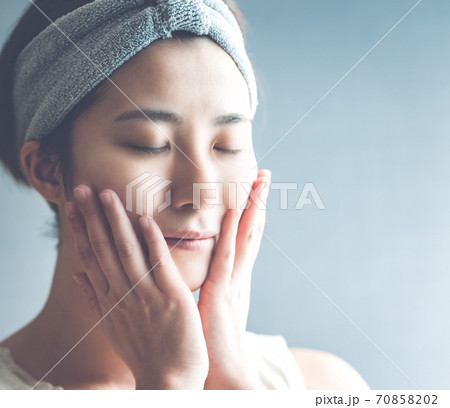 すっぴん風ポートレート 70858202