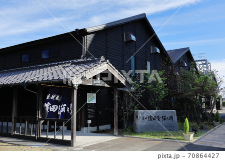 創業明治元年　焼酎蔵「薩州濱田屋伝兵衛」 70864427