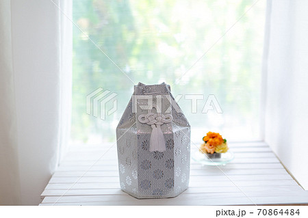 愛犬の遺骨　葬儀　骨壺 70864484