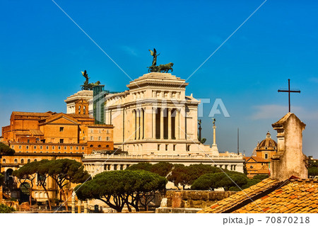 Rome skyline cityscape Lazio Italy landmark Rome skyline cityscape Lazio Italy landmark 70870218