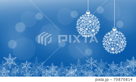 クリスマス背景　雪の結晶のオーナメント 70870814
