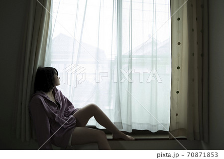 若い女性のポートレート 70871853