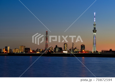 堀切水辺公園から観る　特別ライティング　東京スカイツリーの夕景 70872594
