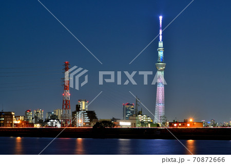 堀切水辺公園から観る 特別ライティング 東京スカイツリーの夕景 堀切水辺公園から観る 特別ライティング 東京スカイツリーの夕景 70872666
