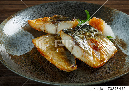 塩サバ焼き 70873432