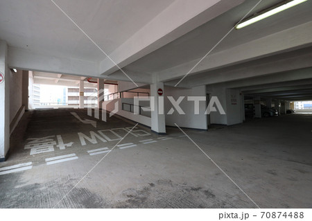 Modern cars parked inside, Yau ma tei Car Park Building 25 Oct 2020 Modern cars parked inside, Yau ma tei Car Park Building 25 Oct 2020 70874488