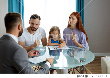 professional psychologist support young married family with daughter 70877704