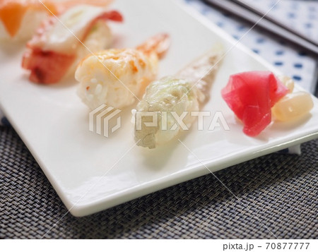 寿司 料理 食べ物 70877777