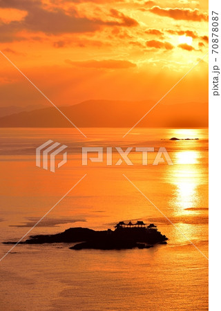 日和山海岸からの後ケ島と竜宮城 70878087