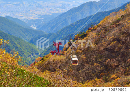 長野県駒ヶ根市 駒ヶ岳ロープウェイ千畳敷駅から南東側の朝の風景 70879892