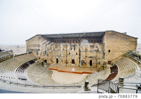 南仏オランジュ 雨の古代ローマ劇場(フランス) 南仏オランジュ 雨の古代ローマ劇場(フランス) 70883779