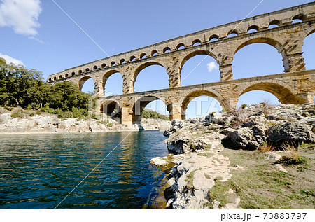 古代ローマ水道橋ポン・デュ・ガール(フランス) 古代ローマ水道橋ポン・デュ・ガール(フランス) 70883797