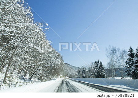 雪道走行（北海道） 70888921