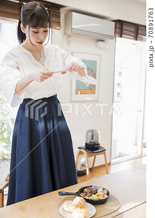 料理の撮影 料理の撮影 70891763