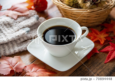 コーヒー 秋のイメージ コーヒー 秋のイメージ 70894448