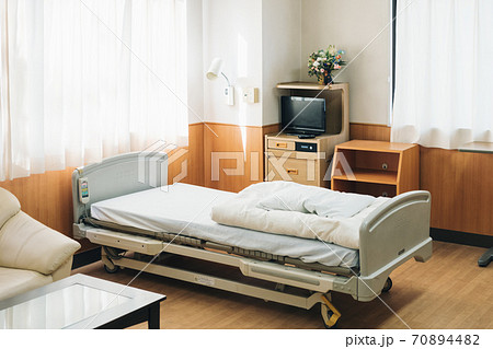 病院の個室 70894482
