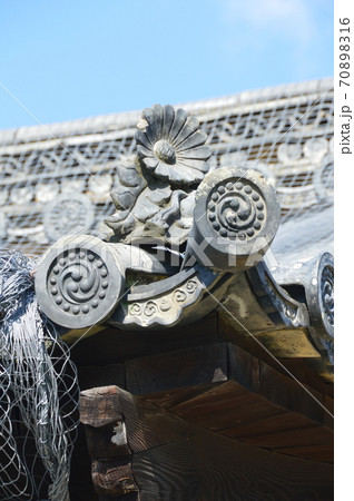 装飾瓦（天龍寺／京都市右京区嵯峨天龍寺芒ノ馬場町）の写真素材 