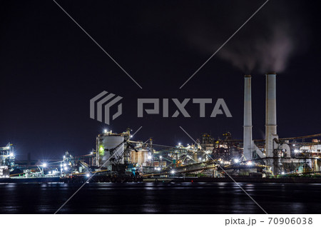 夕暮れの周南工場夜景夜の煌めき 夕暮れの周南工場夜景夜の煌めき 70906038