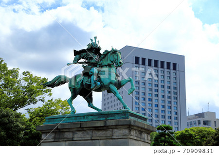 東京散歩 皇居外苑 楠木正成像 東京散歩 皇居外苑 楠木正成像 70909831