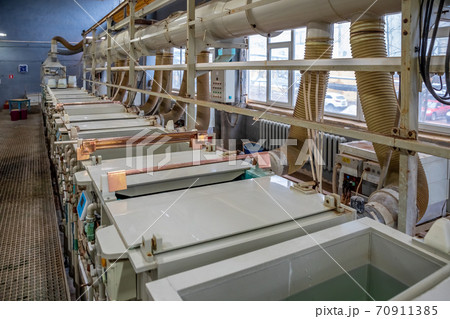 galvanic bath for the treatment of industrial fasteners galvanic bath for the treatment of industrial fasteners 70911385