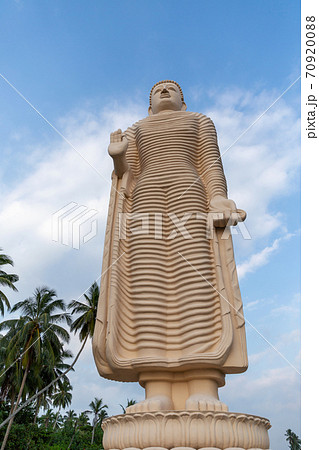 Buddha Statue - Tsunami Memorial in Peraliya, Sri Lanka Buddha Statue - Tsunami Memorial in Peraliya, Sri Lanka 70920088