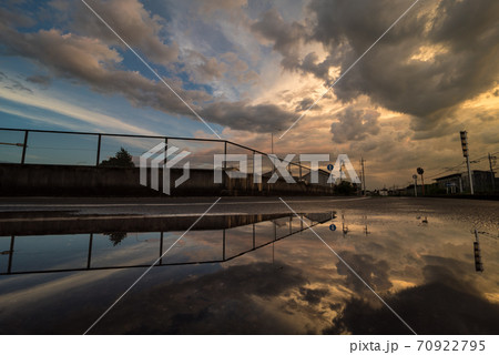 雨上がり後の幻想的な空 の写真素材