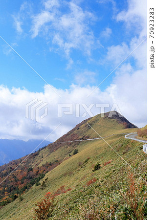 UFOライン　自念子ノ頭　秋　（高知県　瓶ヶ森林道）	 70923283