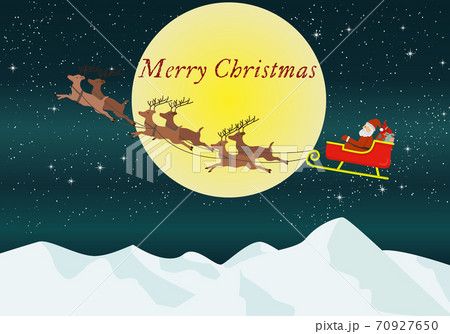 クリスマス 月夜の山脈の上の星空を飛ぶトナカイのソリに乗ったサンタクロースのイラスト素材