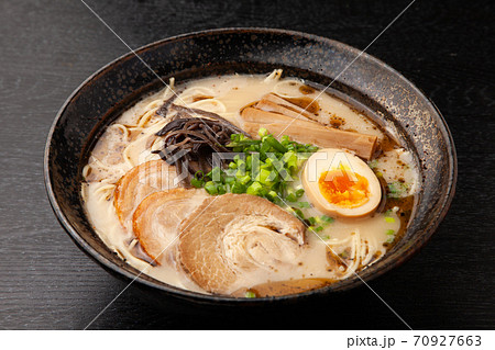 とんこつラーメン 70927663