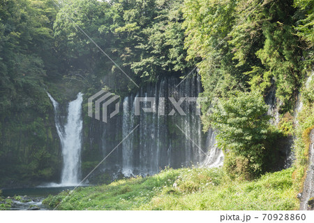 静岡県　白糸の滝 70928860