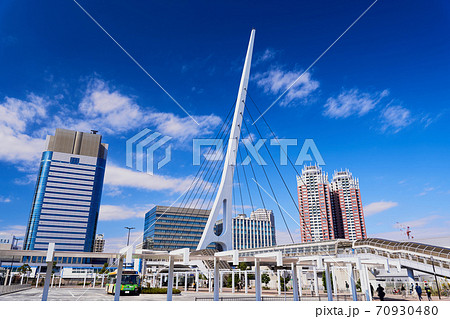 東京臨海副都心　お台場　東京テレポート駅前の風景 70930480